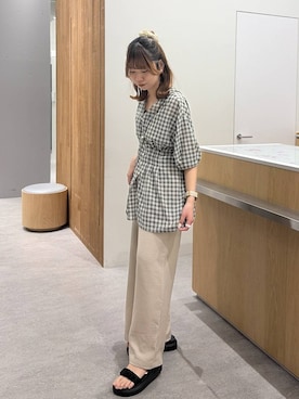 「LEPSIM（レプシィム）のギャザークッションサンダル　638838（サンダル、ブラック系）」を使った、Michiさん（レディース）の春コーディネート
