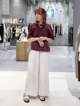 「LEPSIM（レプシィム）のフラットベルトサンダル　670496（サンダル、ホワイト系）」を使った、Michiさん（レディース）の夏コーディネート