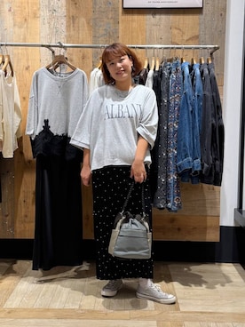 「LEPSIM（レプシィム）のアイテム（Tシャツ/カットソー）」を使った、つーさんさん（レディース・161cm）の秋コーディネート