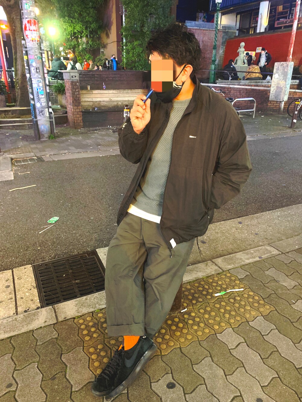 「お洒落さんとつながりたい、大人ストリート、ディセンダント、ヴァイナルアーカイブ、グラフペーパー、ching &co.、NIKE、コムデギャルソン、オレンジ」｜「DESCENDANTのアイテム（ジャケット/アウター、ブラック系）」を使った、Ryuさん（メンズ・172cm）の冬コーディネートの1枚目の写真