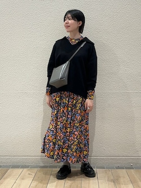 「スキッパーニット」｜「アイテム（ワンピース/ドレス）」を使った、久富さん（レディース・161cm）の秋コーディネート