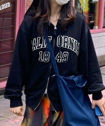 CALIFORNIA DREAM WHO.A.U | 韓国のブランドです(パーカー)