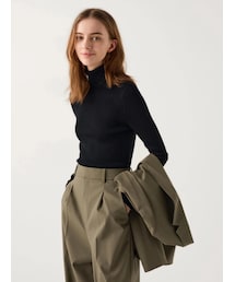 UNIQLO | メリノリブタートルネックセーター カラー:09 BLACK／サイズ:M(ニット/セーター)