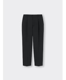 GU | タックテーパードパンツ(丈標準65.0〜69.0cm) カラー:09 BLACK／サイズ:WOMEN M(スラックス)