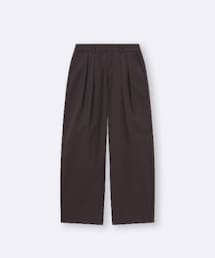 GU | チノバレルレッグタックパンツ サイズ：M／カラー：39 DARK BROWN(チノパンツ)