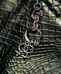 Samantha KINGZ | チャーム