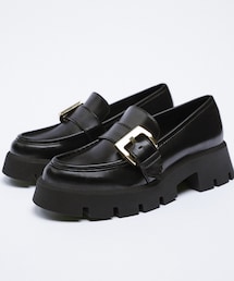 ZARA | バックルディテールトラックソールローファー(ローファー)