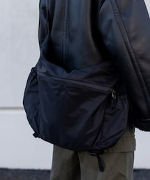 GU | メッセンジャーバッグ