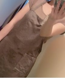 不明 | エプロン