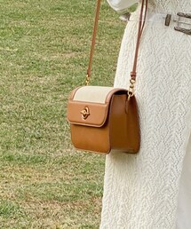 CHARLES & KEITH | ショルダーバッグ