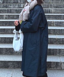 UNIQLO | UNIQLOで安くなっていたステンカラーコート!!極寒の日には無理ですが、中に着込めば風がない陽が暖かい日には良いです!色が光の当たり具合によっては黒に見えたり、深い緑に見えたり、青のように見えるのが面白くて気に入っています。(ステンカラーコート)