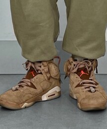NIKE × TRAVIS | スニーカー