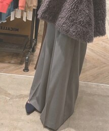 Anna Kerry | スラックス