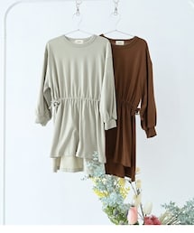 undeny. | トップス