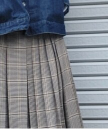 Te chichi | スカート