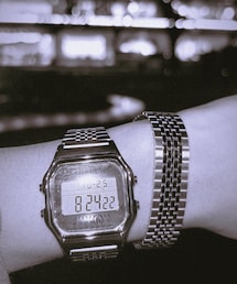 MM6 Maison Margiela | デジタル腕時計