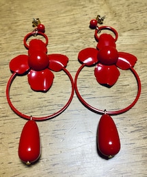 H&M | ピアス赤(ピアス（両耳用）)
