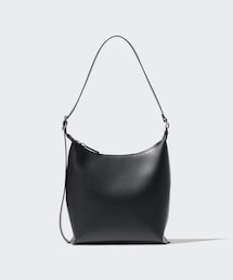 レザータッチスクエアショルダーバッグ