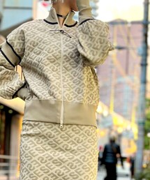 ESSENTIAL | トップス