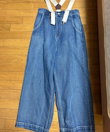 しまむら | 2024年春購入 フィッシャーマンパンツ ヒップラインが気にならずゆったり着れて気に入ってる サスペンダーつき(デニムパンツ)