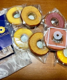 バームクーヘン✨ | プレーン2、キャラメル2、イチゴ、紫芋、カボチャ、家族で分けて食べました😋(その他)