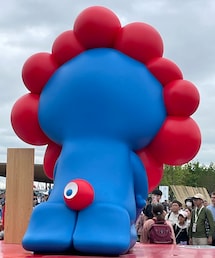 ミャクミャク後ろ姿🔵🔴 | ミャクミャクの後ろ姿が好きです。(フィギュア)