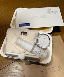 present | プレゼント🎁「オゥパラディ」バンドクリーム、ミスト、タオルハンカチのセット✨(ハンドケア/ハンドクリーム)