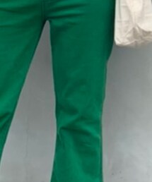 ZARA | 5990円(デニムパンツ)