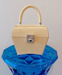 CHARLES & KEITH | クロックエフェクト スカルプチャートップハンドルバッグ / Croc-Effect Sculptural Top Handle Bag(ハンドバッグ)