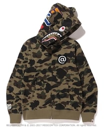 A BATHING APE | BAPE Medicom Toy 1st Camo Shark Bear Full Zip Hoodie Green(パーカー)