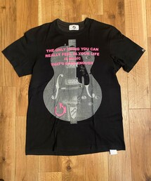 GOODENOUGH | グレッチTEE ピンク文字(Tシャツ/カットソー)