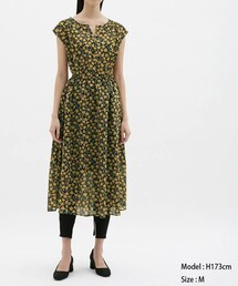 GU | フラワープリントワンピース(半袖)(ワンピース/ドレス)