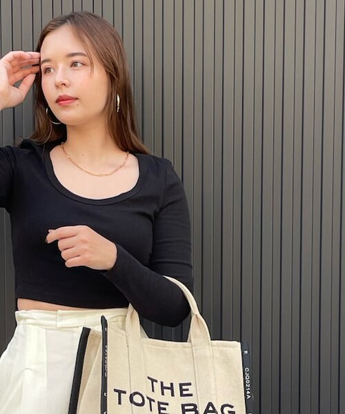 【関税込み】Marc Jacobs ミディアムスカート sela｜MARC JACOBSのトートバッグを使ったコーディネート - WEAR