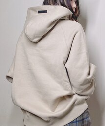 ESSENTIAL | トップス