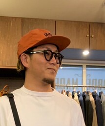 few. | メガネ