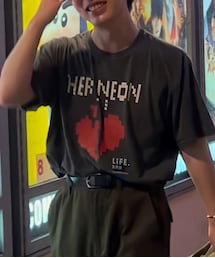 HER NEON | Tシャツ/カットソー