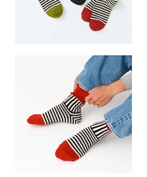 Jake | ブラック×ホワイトのストライプとボーダーで階段をイメージしたソックスです。 インパクトのある目をひくデザインで、コーディネートのポイントになる1足です。(ソックス/靴下)