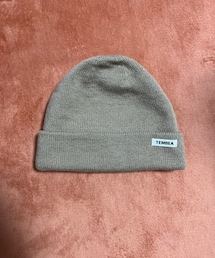 TEMBEA | ウール混紡のニットキャップ。ウールとアクリルの混紡素材を使用したニットキャップ。 筒状に編まれているため、縫い目がなく、頭に優しくフィットする快適な被り心地が魅力。秋冬のカジュアルスタイルに最適なアイテム。(ニットキャップ/ビーニー)