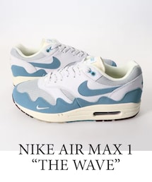 NIKE | インディペンデントなブラックカルチャーを背景に、さまざまな文化とクロスオーバーしてきた“Patta”。 彼らが常に掲げる理念は“THE WAVE=波”を生み出すこと。 自らの意志を表明することが、他者が作り出す新しいカルチャーのきっかけになる、 その有機的なサイクルを寄せては返す波になぞらえて、デザインされたAIR MAX 1。 (スニーカー)