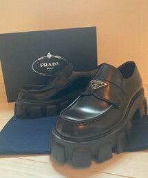 PRADA | ローファー