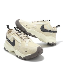 NIKE | DD9682200（Wmns TC 7900）(スニーカー)