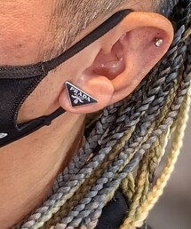 NICK nick1220｜PRADAのピアス（両耳用）を使ったコーディネート