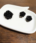 ミニ薔薇ピアス＆イヤカフの「アクセサリー(ピアス（片耳用）)」