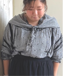 【kazumiコラボ】サス付刺繍スカート チャコール サマンサモスモス 【kazumi×Samansa Mos2】サス付刺繍スカート