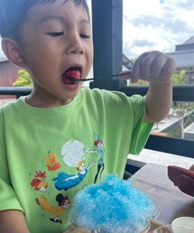 隣の芝は青く見えるってやつ。（母のかき氷🍧） | その他