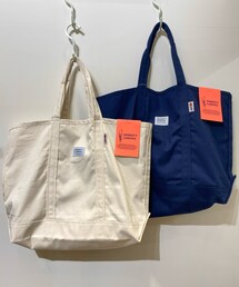 BRICK & SONS | PARROTT CANVAS「Greenville Light Tote」／ホワイト・ネイビー／税込¥2,970 ／素材：綿100% ／サイズW:56 H:36 D:16／11号帆布を使用した大きめなキャンバストートでデイリーユースに最適です。(トートバッグ)