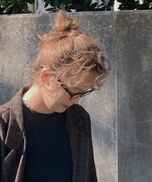 few. | メガネ