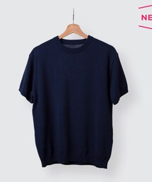 MOONCASTLE | ビジネスやフォーマルな場を想定した商品企画をおこない、Ｔシャツと比べ、よりフォーマルなデザインになっています。接触冷感素材なので、ニットなのに暑くなく、夏でもさらっと爽やかに着て頂けます(Tシャツ/カットソー)