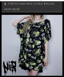 NieR | NieR Clothing STRETCH WIDE NECK CUTSEW【YELLOW HEART BEAT】(Tシャツ/カットソー)