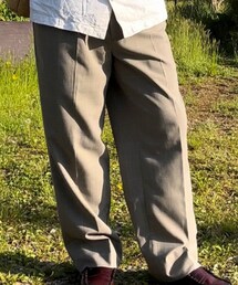 George. | スラックス